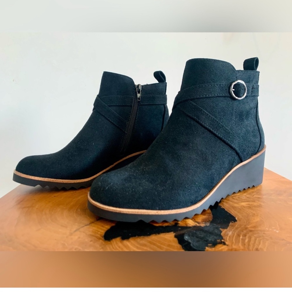 Women's Black Suede Ankle Boots 7.5 NEW Never Worn!